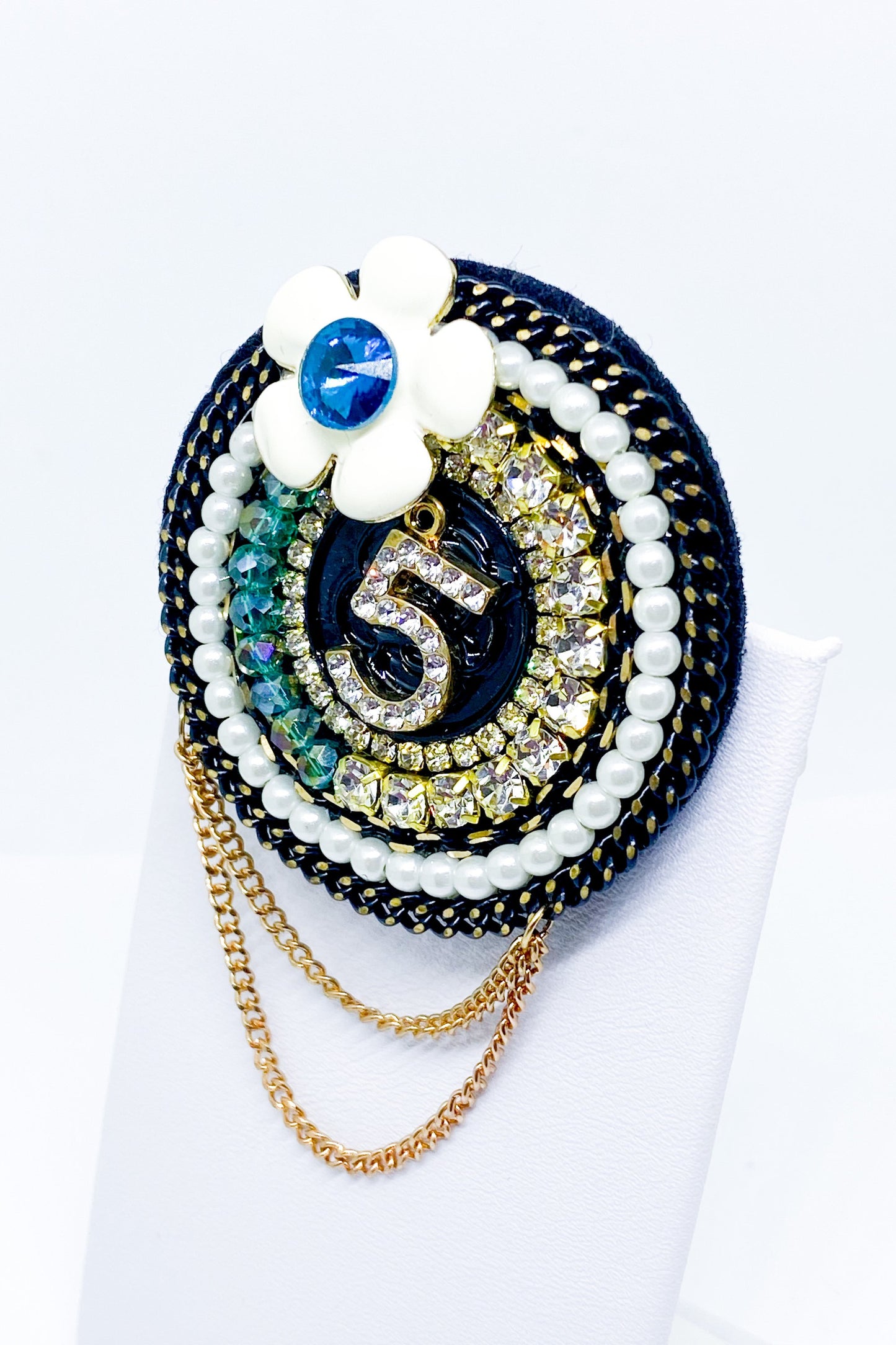 Brooch - 5 Series - Forever Donita