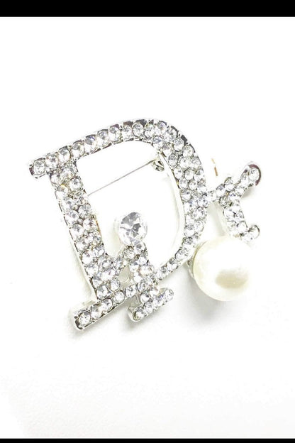 Brooch - Woo